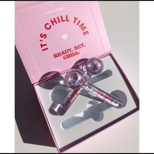 MOON GLOBES
GLITTER CRYO FACIAL ROLLERS